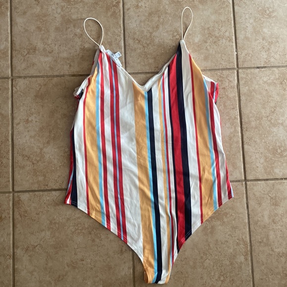 Gently Used Gaze Bodysuit - Picture 4 of 4